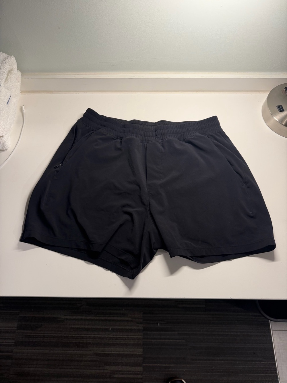 Lululemon Pace Breaker Unlined 5in (Large)